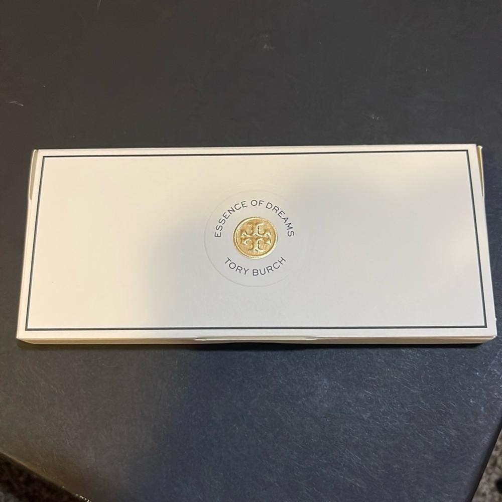 Tory Burch “essence of dreams” 5 sample set
